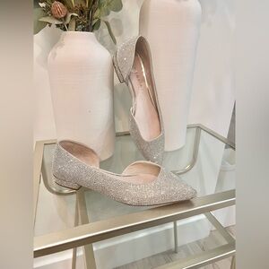 Gianni Bini - Half D'orsey Silver
Rhinestone Flats - Sz 6.5M